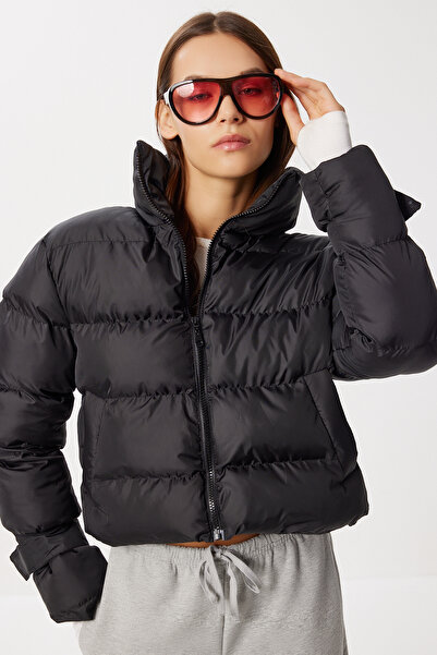 Lovelyİstanbul Palton scurt cu guler înalt LZV0032 NEGRU