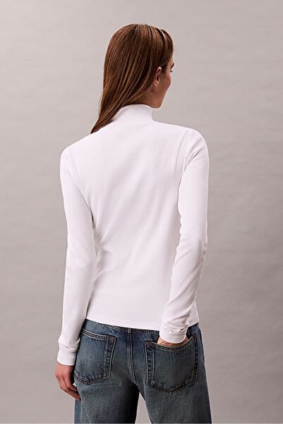 Calvin Klein Women's Slim Fit Turtleneck Long Sleeve T-Shirt - White