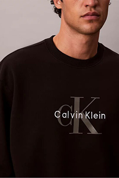 Calvin Klein Erkek %100 Pamuklu CK Logolu Yuvarlak Yakalı Uzun Kollu Siyah Sweatshirt LV04RD242G-UB1