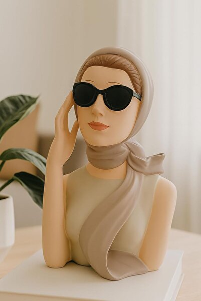 B&D قطعة ديكور تمثال سيدة - رمادي