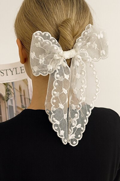 TAKIŞTIR Αυτόματη πόρπη με φιγούρα κορδέλας σε λευκό χρώμα