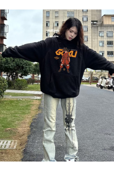 Minga London سويت شيرت أسود كبير الحجم مطبوع عليه رسوم متحركة - مينجالدون