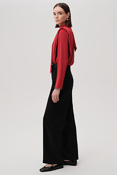 Exquise High Waist Regular Black Trousers with Pockets on the Legs