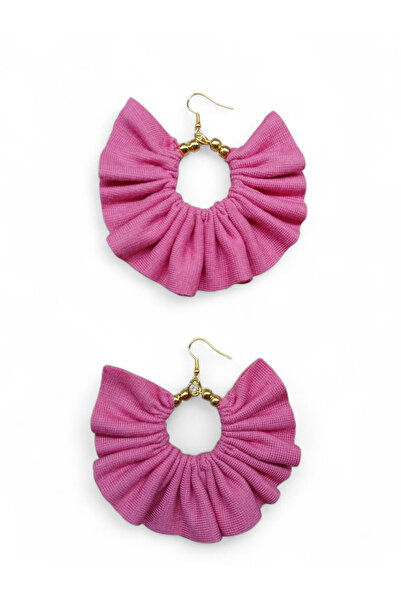 maia أقراط دائرية ذهبية اللون – تصميم مطرز بالخرز من القماش الوردي