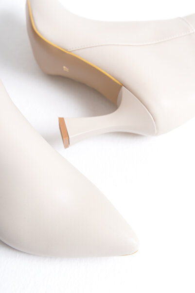 MARSEDO Γυναικείες μπότες με μυτερή μύτη με φερμουάρ και λεπτό τακούνι Zera Beige