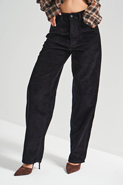 its basic Women's Black Color Cindy 26W5-1 Skater Fit Thick Corduroy Velvet Fabric Trousers