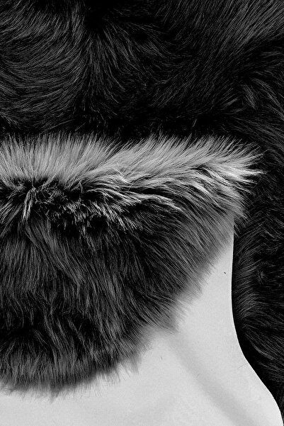 LUNA HOME Valeria fur rug, very fluffy black 65x180 cm