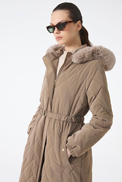 Zühre Fur Detailed Hooded Long Camel Puffer Coat 12765