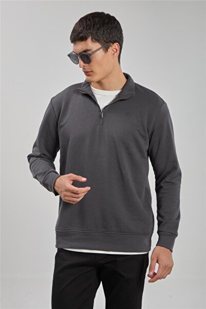 BARRELS AND OIL سويت شيرت رجالي بشعار وياقة قائمة - أنثراسيت