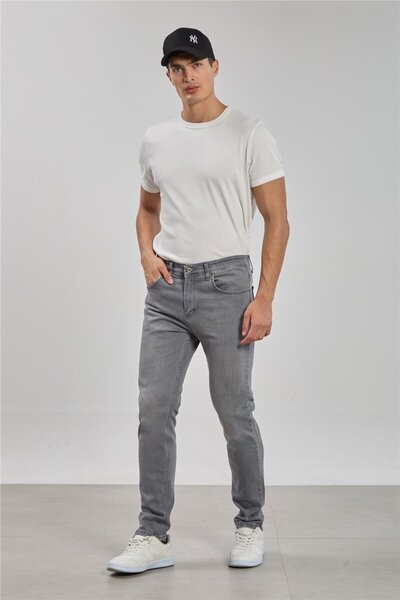 BARRELS AND OIL Men's Regular Fit Trousers - Gray