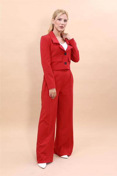 ÖNDER ÖZSOY Düşük Yaka Mini Ceket & Yüksek Bel Pileli Bol Paça Pantolon Takım-Kırmızı