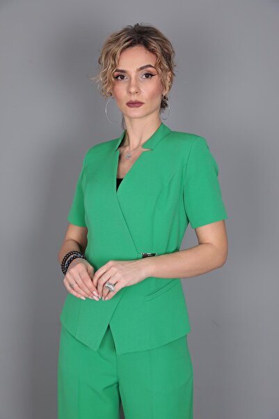 ÖNDER ÖZSOY Tokalı Kısa Kollu Ceket & Yüksek Bel Bol Paça Pantolon Takım-Yeşil