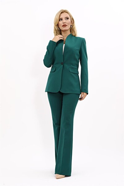 ÖNDER ÖZSOY Kendinden Dik Yakalı Ceket & İspanyol Paça Pantolon-Zümrüt