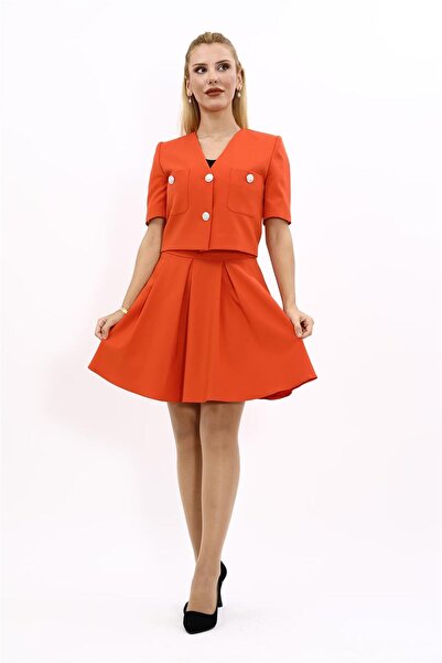 ÖNDER ÖZSOY V Yaka Kısa Ceket & Kısa Kloş Etek-Turuncu