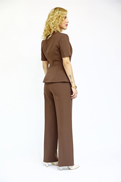 ÖNDER ÖZSOY Tokalı Kısa Kollu Ceket & Bol Paça Pantolon Takım-Kestane