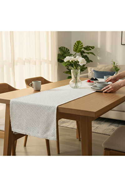 Bohem kutusu مفرش مزخرف منقوش باللون الأبيض - 45 × 105 سم