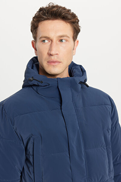 AC&Co / Altınyıldız Classics Erkek İndigo Dolgulu Standart Fit Normal Kesim Dik Yaka Kapüşonlu Kapak Cepil Mont Kaban