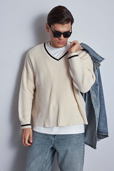 ablukaonline Ανδρικό πουλόβερ με λαιμόκοψη σε σχήμα V oversized με λεπτομέρεια αντίθεσης μπεζ