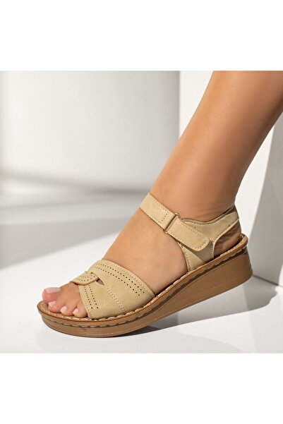 Modlet.ro Women's beige platform sandals with hook-and-loop closure MOD13902