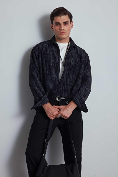 ablukaonline Ανδρικό πουκάμισο με υφή βελούδου oversize μαύρο