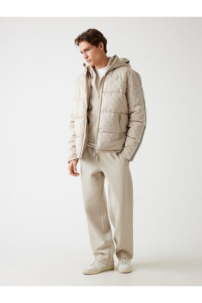 Guess 4G kapüşonlu şişme mont Z5BL02WFIQ2-26K