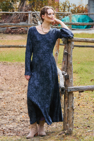 Los banditos Γυναικείο φόρεμα με λαιμόκοψη και ισπανικό μανίκι