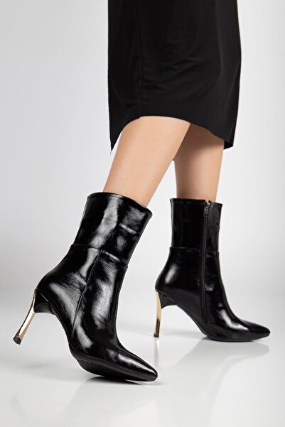 Hayalimdeki Ayakkabı Kadın Siyah Rugan Sivri Burun İnce Topuklu Bot