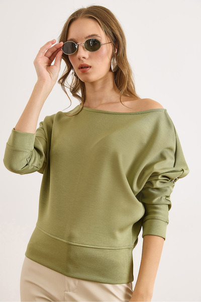 Olalook Kadın Yağ Yeşili Kayık Yaka Modal Tuşeli Dökümlü Bluz BLZ-19003133