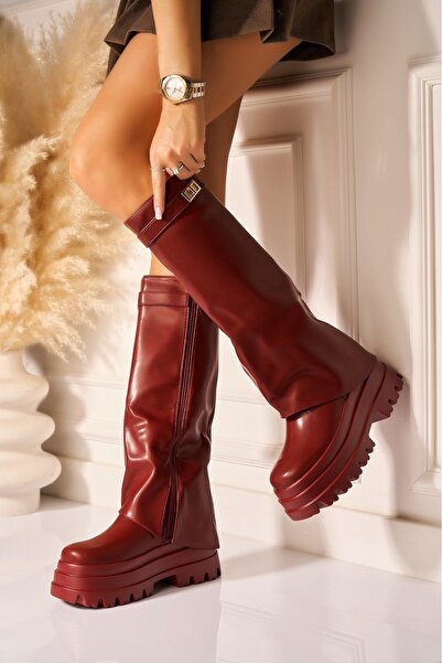 Joana Ghete cu platformă vișinie - Stil la modă din piele