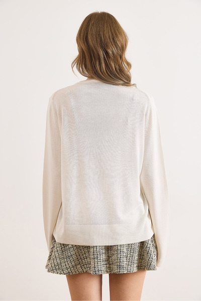 Olalook Women's Ecru Viscose Crew Neck Flowy Basic Slim Knit Sweater Kzk-19001012