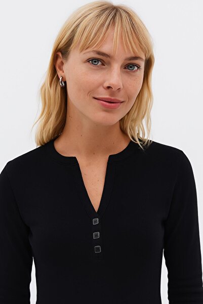 Fashion Friends Flexible V-Neck T-Shirt Black