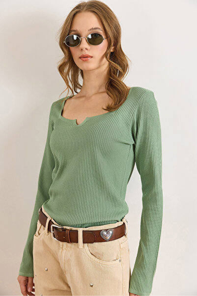 Olalook Women's Green Collar Detailed Ribbed Stretchy Knit Blouse Blz-19003132