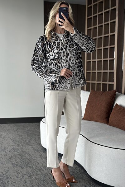 Laluvia Ζακέτα με λεοπάρ σχέδιο με πέτο πόλο σε μπεζ χρώμα - 4601