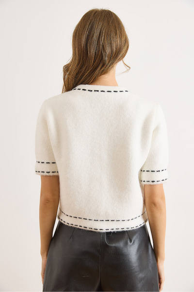 Olalook Γυναικεία ζακέτα με μαλακή υφή ριγέ σε λευκό χρώμα HRK-19000418