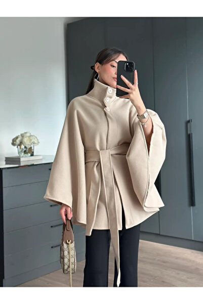 My Blog Cremefarbener Poncho mit Knöpfen und Gürtel - 2055