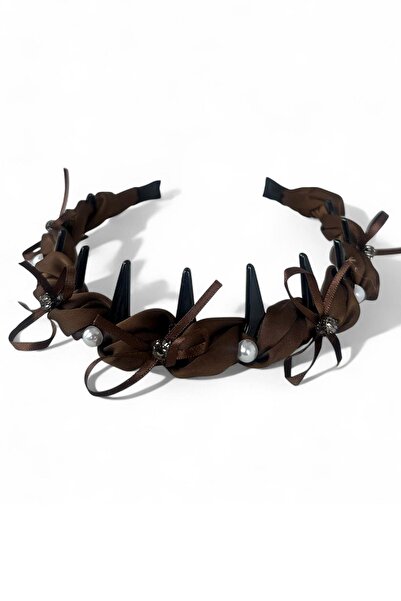 TAKIŞTIR Scalloped Crown with Coffee-Colored Stone and Pearl Detail