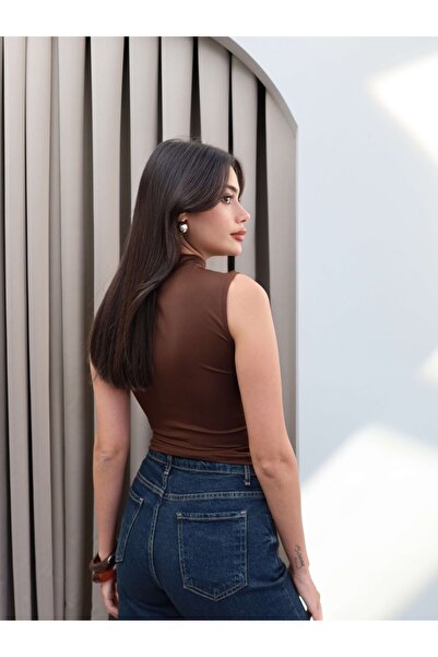 ESRAHELVACI Μπλούζα χωρίς μανίκια με μισό ζιβάγκο