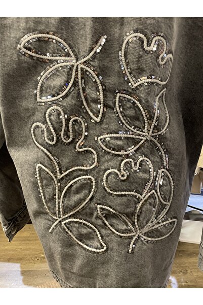 Dadali Women's Embroidered Long Sleeve Cotton Denim Jacket