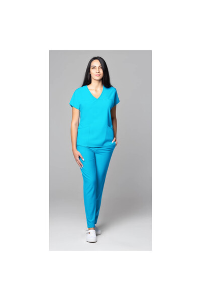 tag Costum medical pentru femei, bluză și pantaloni, slim fit, model nou AMBR...