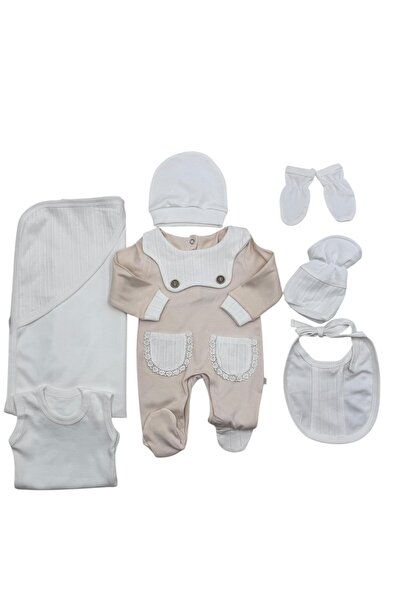 Baby day طقم استقبال مواليد 7 قطع بيج فاتح × أبيض بتصميم أنيق مع جيوب دانتيل