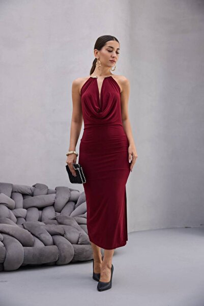 Butik Beyza فستان بياقة ديجاجيه مع فتحة جانبية وحلقة حول الرقبة