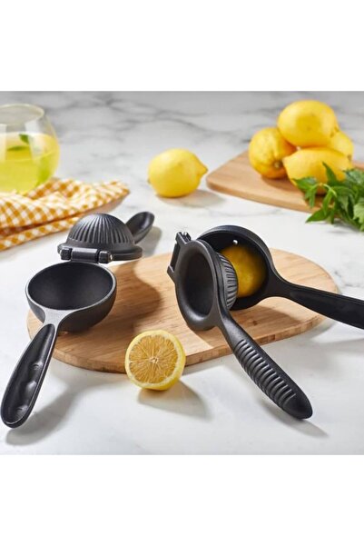 YAZICI Stainless Metal Citrus Juicer, Practical and Stylish Kitchen Tool