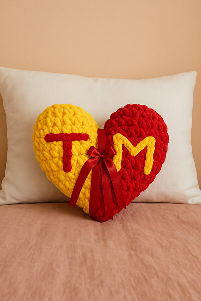 NURDAY Gs Romantic Heart Pillow with Set - Valentine's Day Lettered Heart Pillow - Gift and Decoration