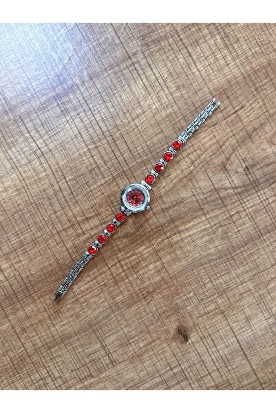 LOOQ Detailed Stylish Vintage Women's Wristwatch