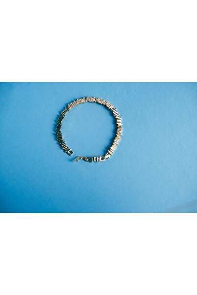 Helia Studio سوار ريتيم من شوبينغ مرصع بالأحجار