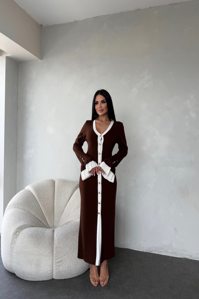 LİLA İSTANBUL ROCHIE DE TRICOTARE CU GĂRĂ ÎN V LA FAȚĂ CU BUTONI MĂRIME STAND...