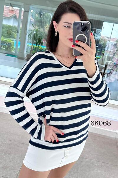 İnce Topuk V-Neck Batwing Sleeve Soft Knit Blouse 6K068