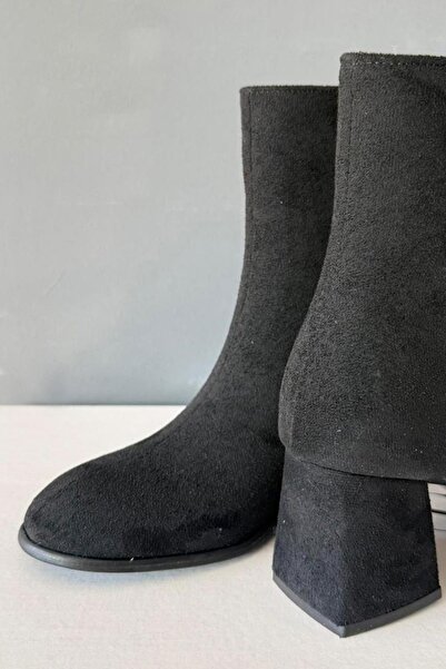 Preshley Women's Marta Black Suede 6 cm Thick Heeled Egg Toe Zippered Boots