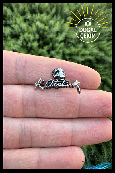 MAZEN Büstlü Atatürk İmzalı Yaka Rozeti | Gümüş Renk | Metal Kararmaz | Unisex Takı Aksesuar | Rozet