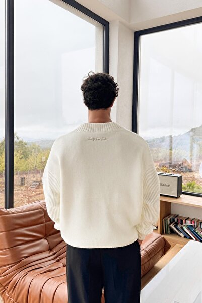 Flaw Wear V-Neck Knitwear Sweater